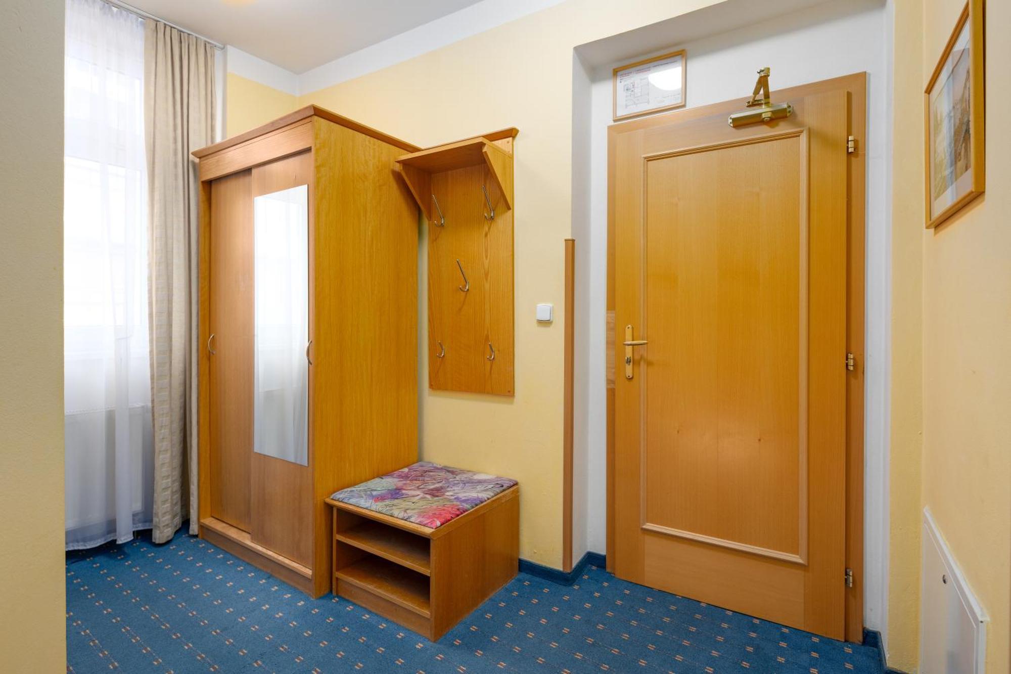 Wellness Hotel Jean De Carro Karlovy Vary Exterior photo