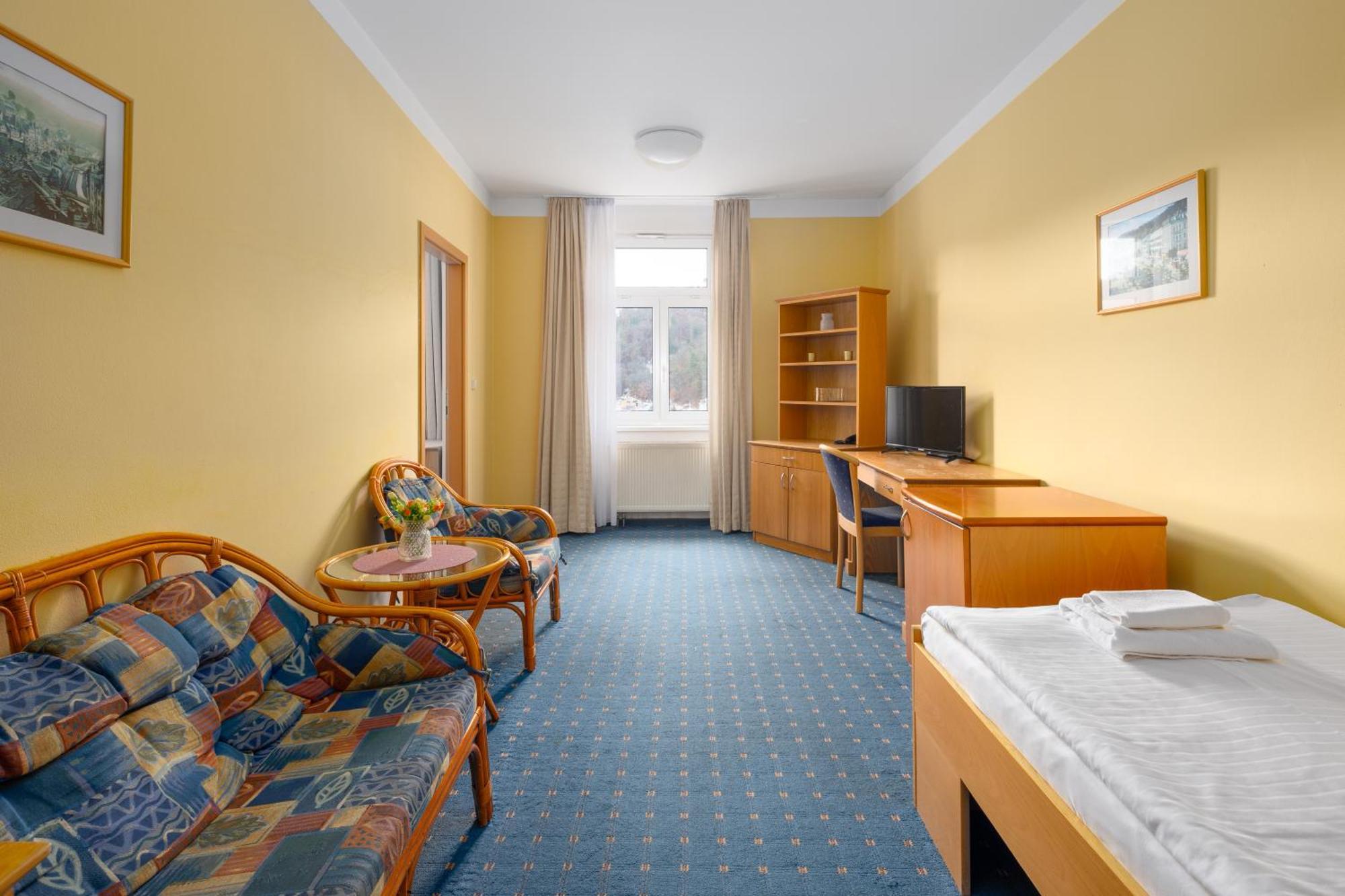 Wellness Hotel Jean De Carro Karlovy Vary Exterior photo