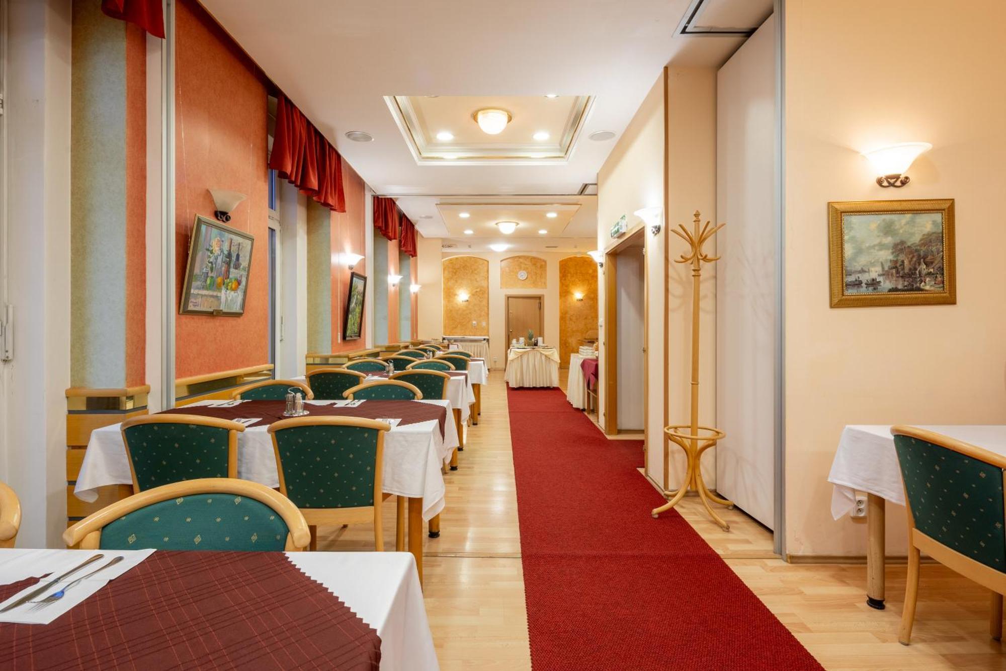 Wellness Hotel Jean De Carro Karlovy Vary Exterior photo